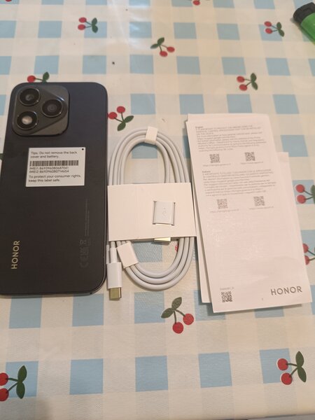 Vand telefon Honor 400 Life